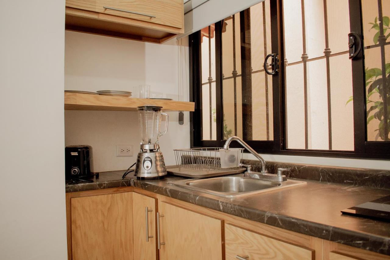 Suites Cervantes Chihuahua Dış mekan fotoğraf