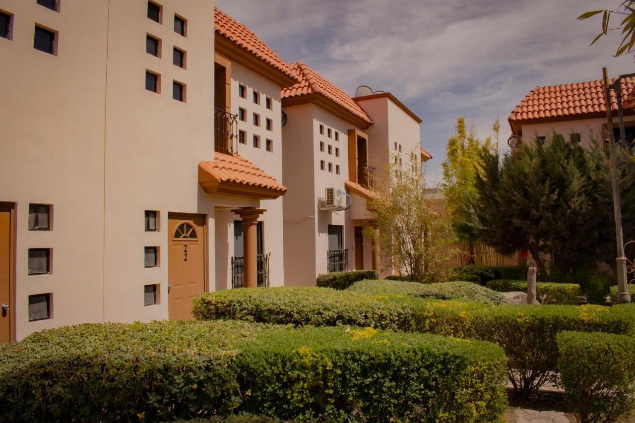 Suites Cervantes Chihuahua Dış mekan fotoğraf