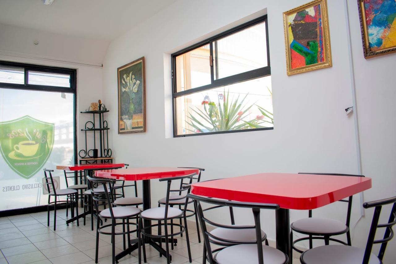 Suites Cervantes Chihuahua Dış mekan fotoğraf