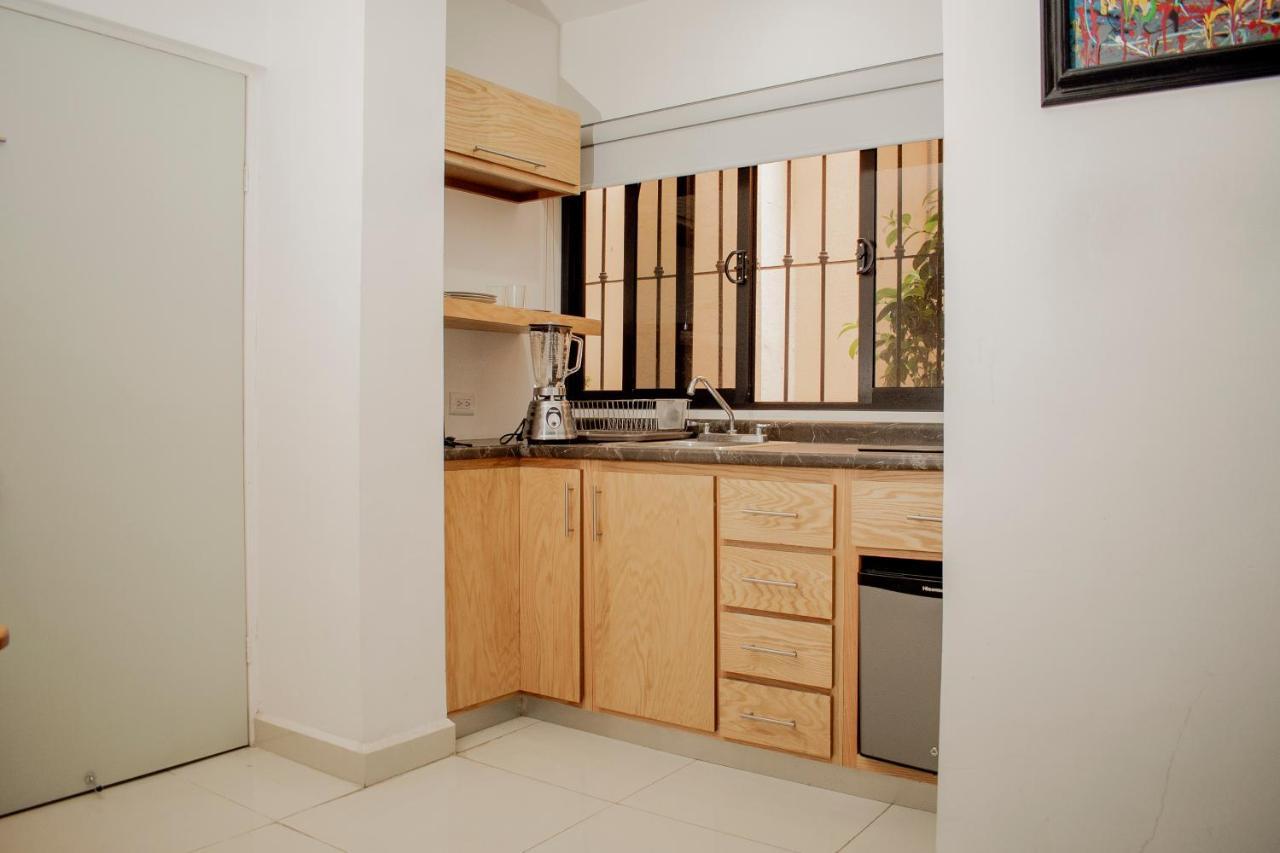 Suites Cervantes Chihuahua Dış mekan fotoğraf